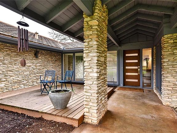 3rd image of 3601 Brownwood Dr