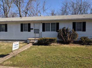 477 W Pierce St APT A, Lebanon, MO 65536