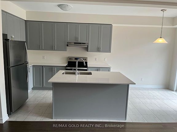 3rd image of 90 Grassbourne Ave
