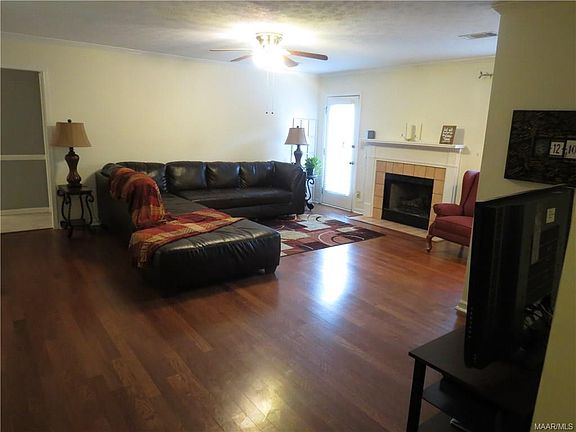 2nd image of 6713 Pamela Ct