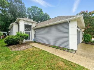 910 Drivers Ln, Newport News, VA 23602