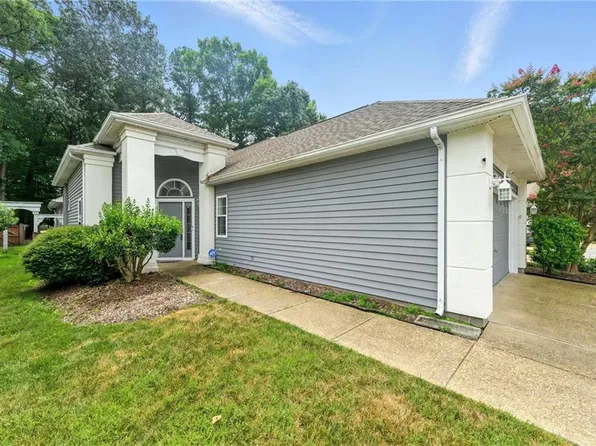 910 Drivers Ln, Newport News, VA 23602