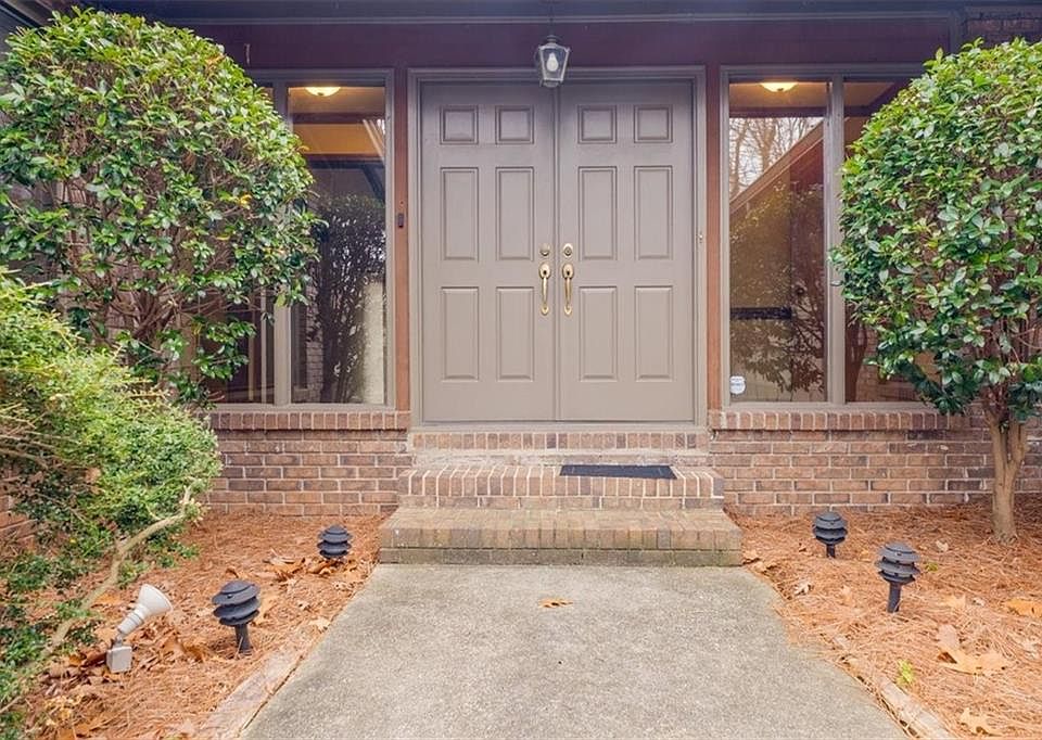 1st image of 1883 Raintree Ct