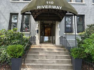 110 Riverway APT 7, Boston, MA 02215