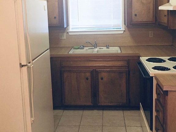 4th image of 7402 Avenue X APT A