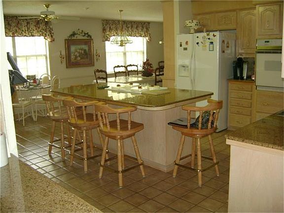 4th image of 4908 Magnolia Ln