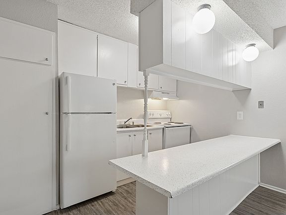 5th image of 4201 Andrews Hwy #2-26