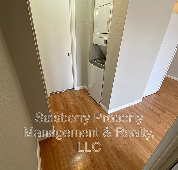 1202 NW 3rd Ave — Photo 4