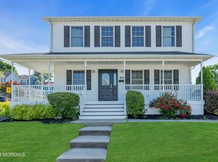 40 Central Ave, Atlantic Highlands, NJ 07716