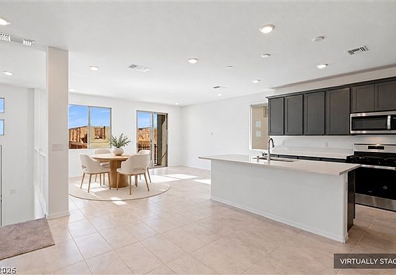5th image of 7991 Adelaide Hills St