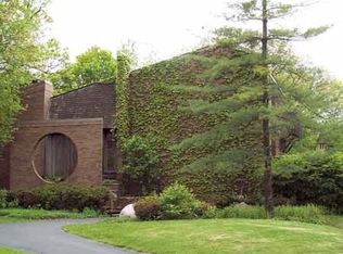 42W567 Hidden Springs Dr, St Charles, IL 60175