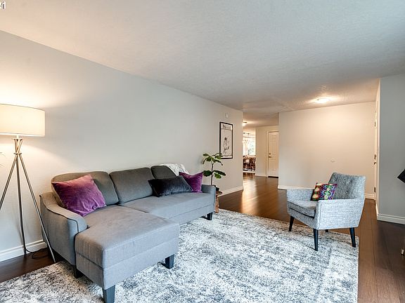 4th image of 2562 Wisteria Ct