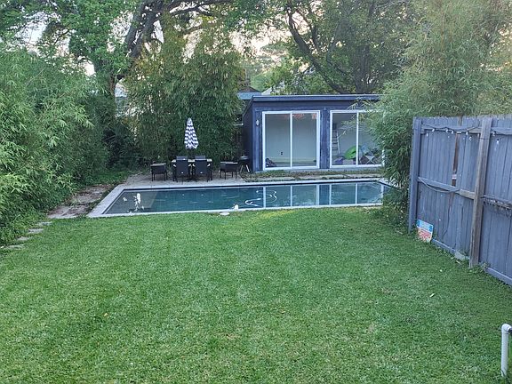 3rd image of 4031 Ulloa St