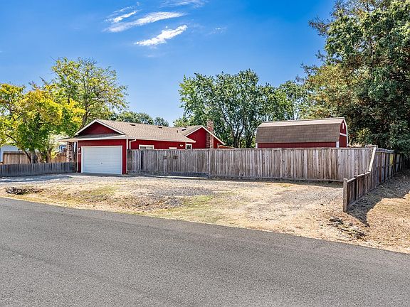 4th image of 1130 Tapadera Drive