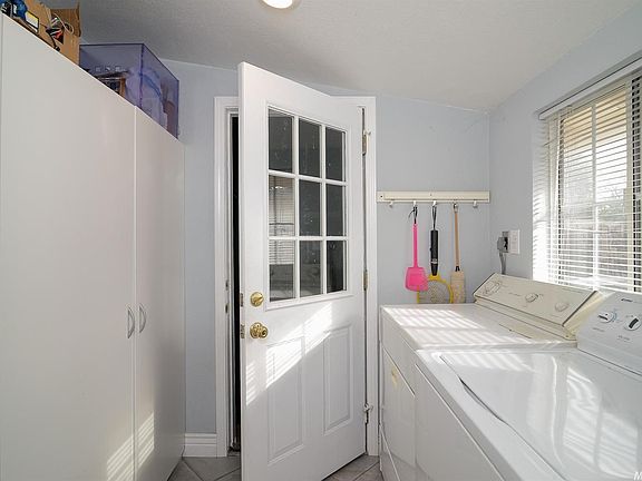 5th image of 4019 Norris Ave
