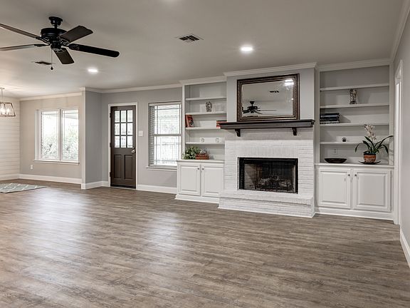 2nd image of 107 Foxglen Ct