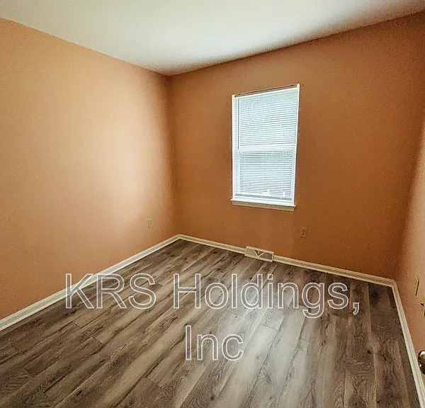 1235 Thomas Jefferson Pl — Photo 21