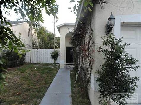 2nd image of 4 Seaford Pl