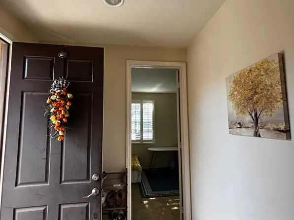 2695 W Madison Cir, Anaheim, CA 92801