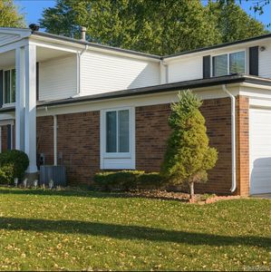32756 Barclay Sq, Warren, MI, 48093