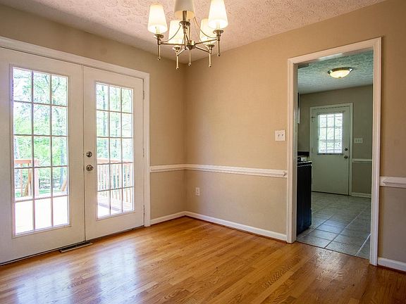 5th image of 116 Maplewood Dr