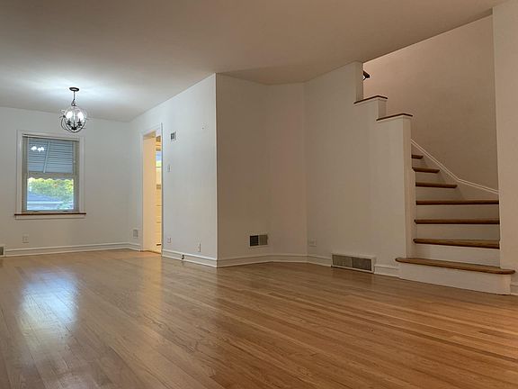 4th image of 1739 N Oak Park Ave