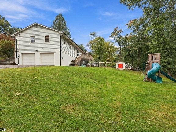 3rd image of 230 River Rd