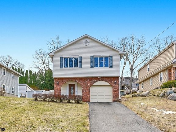 2nd image of 654 Succasunna Rd