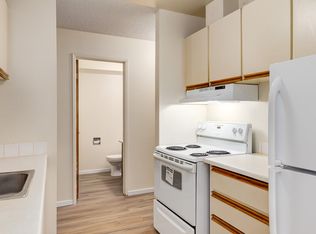 South Ridge Apartments, Edmonton, AB T6H 5K3