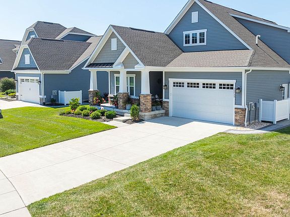 4th image of 36755 Greenway Dr