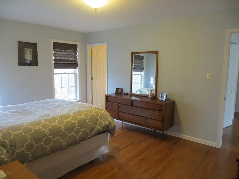 9 Delwood Dr — Photo 31