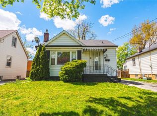 242 E 43rd St, Hamilton, ON L8T 3C5