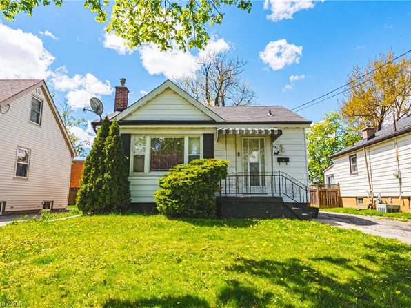 242 E 43rd St, Hamilton, ON L8T 3C5