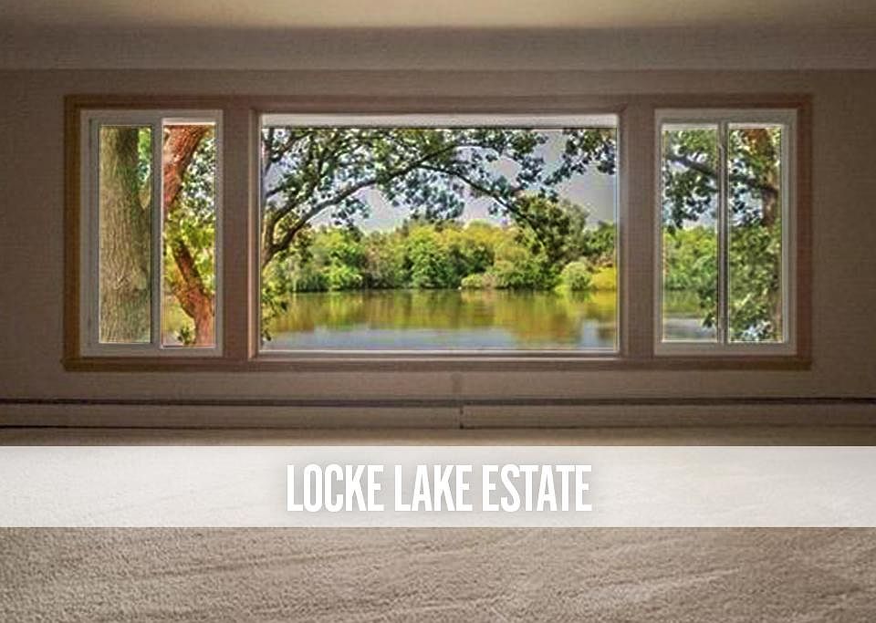 Beautiful Locke Lake home, minutes from downtown.