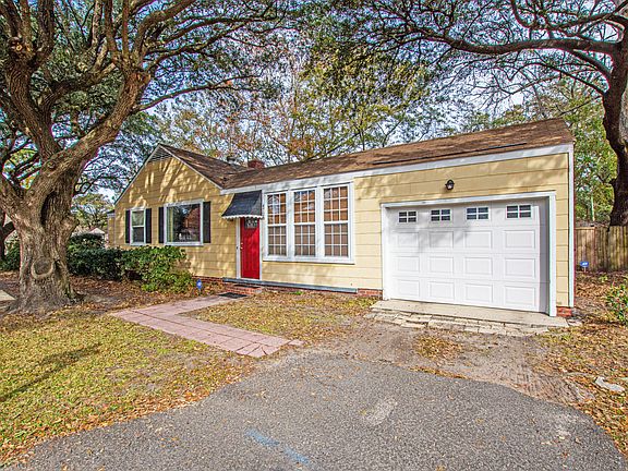 4th image of 4728 Marlboro Pl