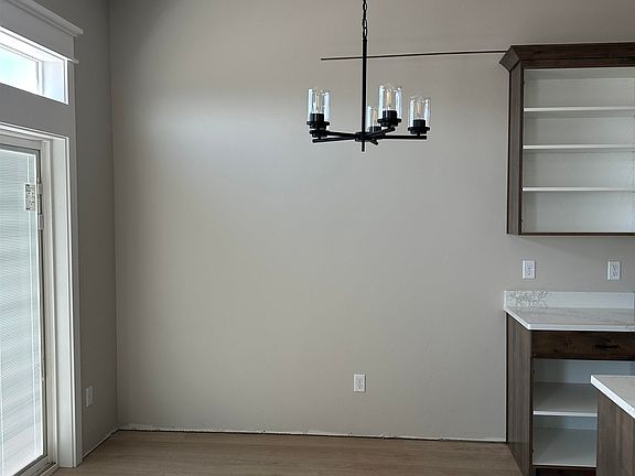 4th image of 824 Barnwood Rd