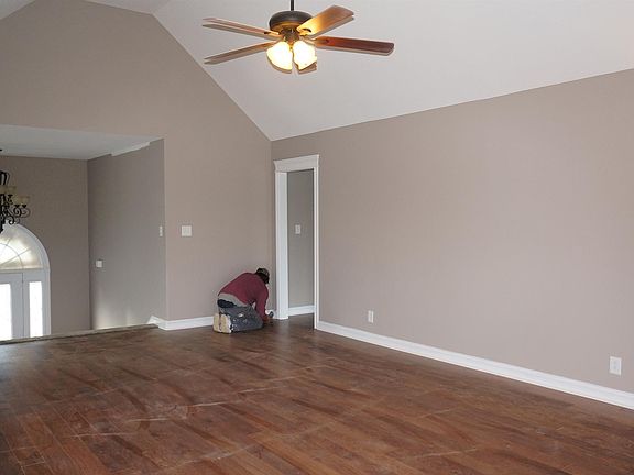 3rd image of 100 Griffey Estates