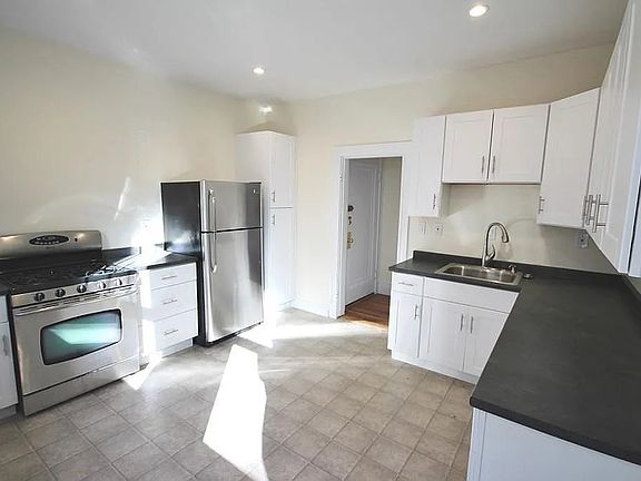 3rd image of 224 Jamaicaway APT 3