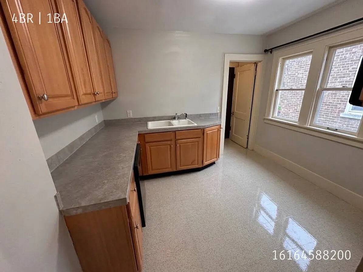 Spacious 4BR/1BA Home With Parking at 130 Corinne SW, Grand Rapids, Michigan 49507 — Photo 4