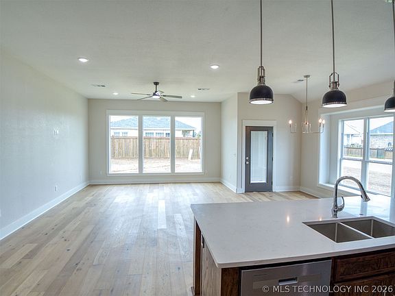 5th image of 1197 Wild Indigo Cir