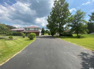 1203 Shawnee Trl, Carterville, IL 62918