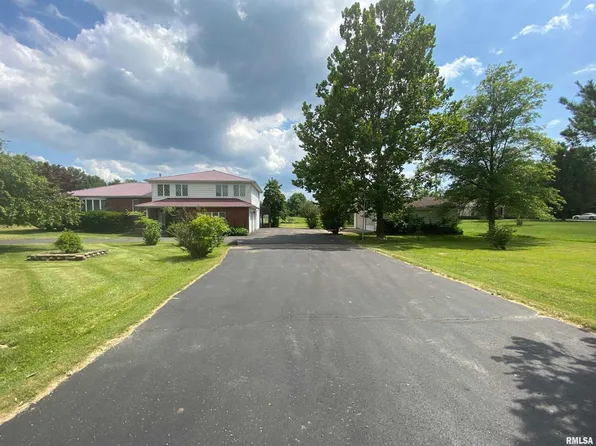 1203 Shawnee Trl, Carterville, IL 62918