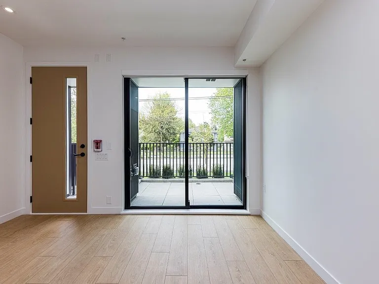 2868 Nanaimo St #1 — Photo 19
