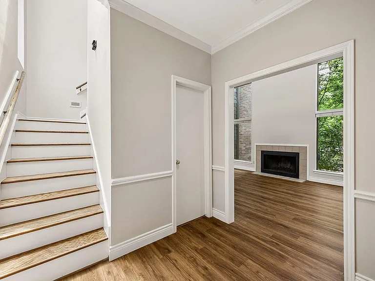 250 Sugarberry Cir #250 — Photo 6