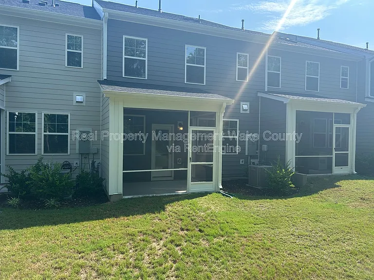 1605 Emory Ridge Way — Photo 11