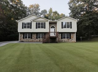 7044 Stonecreek Dr, Douglasville, GA 30134