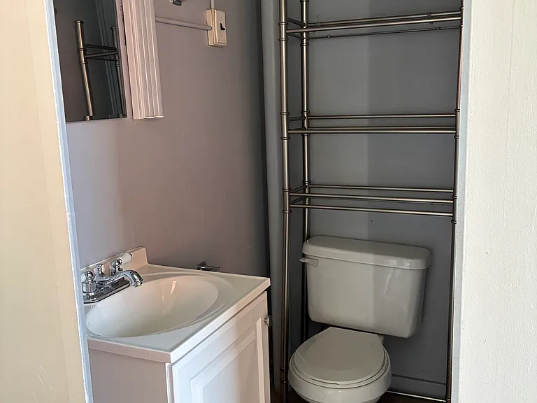 324 N 4th St #1 — Photo 7