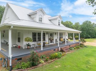 1401 Camper Rd, Decaturville, TN 38329