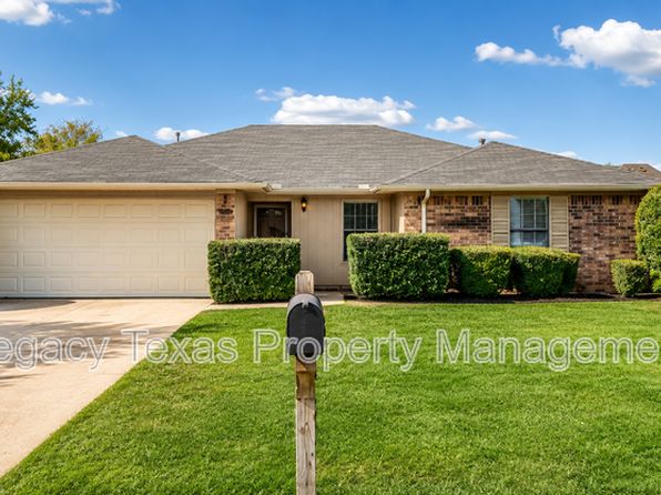 1203 Stonelake Dr