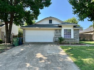 1416 Woodfern Dr, Arlington, TX 76018
